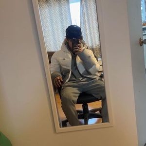 Meet your Posher, Charbel